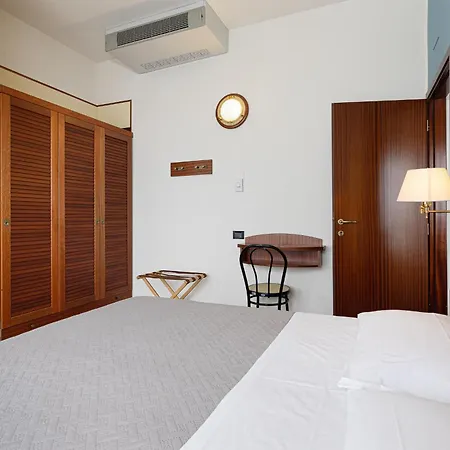 Avana 3* Riccione
