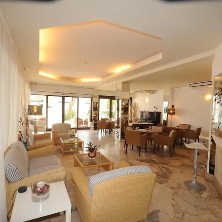 Avana 3*